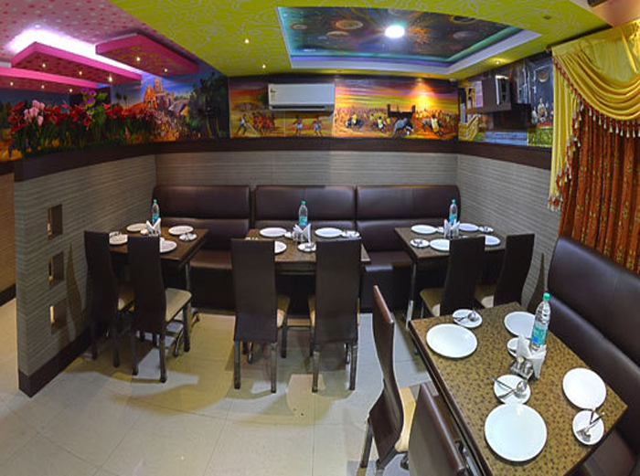 Arusuvai Restaurant
